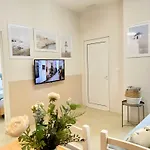 Apartment Smart Budget Edition - Select Your Comfort - Cozy Golem (Tirana)