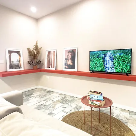 Appartement Smart Budget Edition - Customize Your Comfort - Cozy Apartment Golem (Tirana)