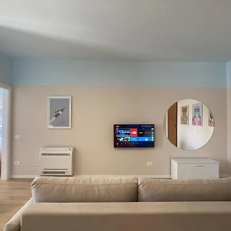 Apartment Home By The Sea - Golem
