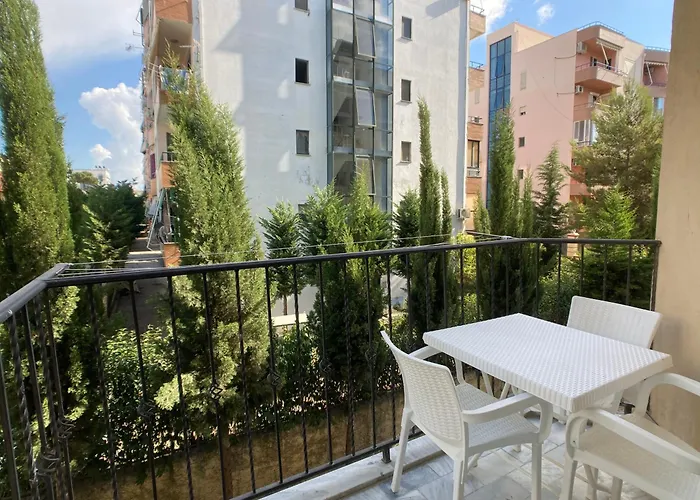 Smart Budget Edition - Cozy Daire Golem (Tirana)